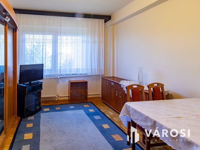 Azonnal költözhető felújított, Metró közeli lakás